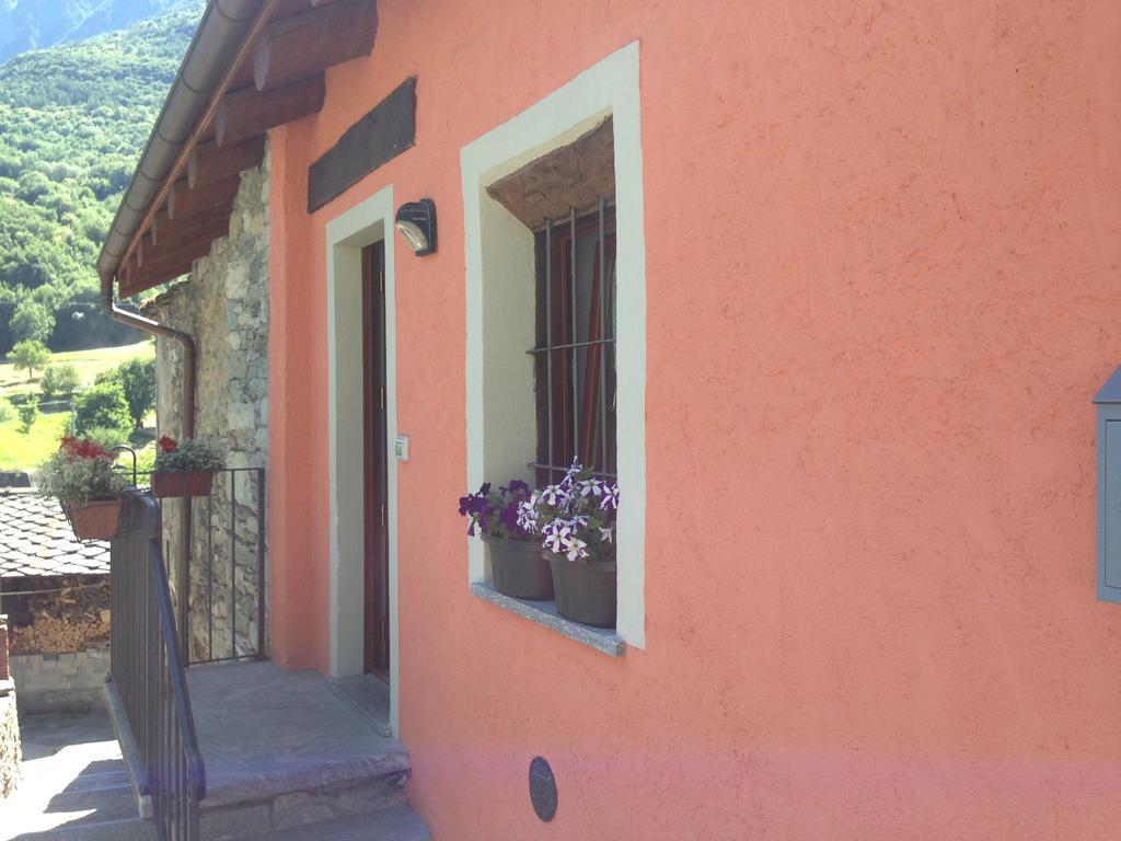 Maison Des Challant Challand Saint Victor Exterior foto