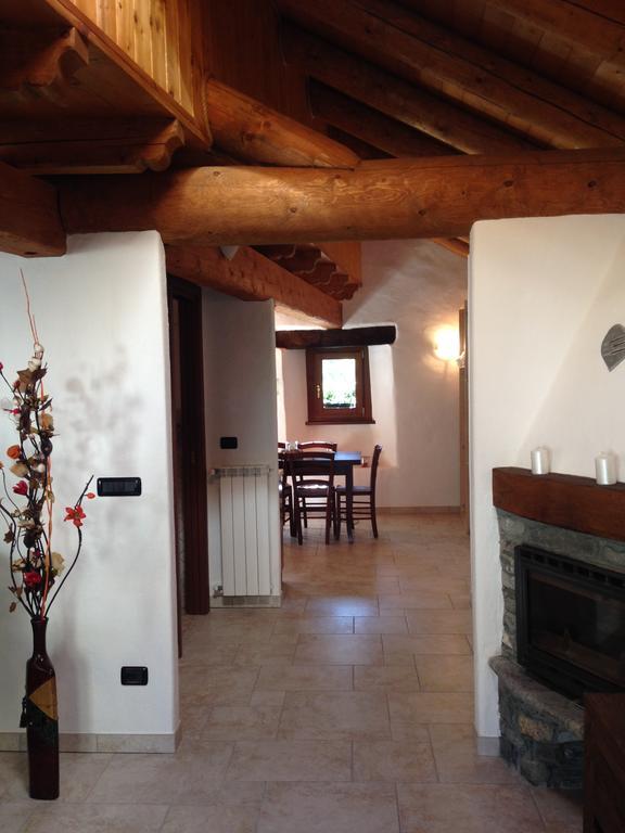 Maison Des Challant Challand Saint Victor Exterior foto